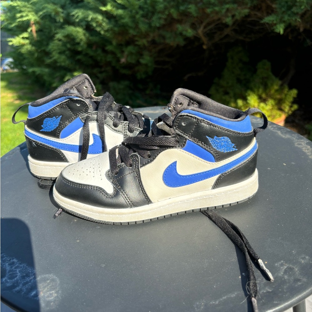 Youth Jordan 1 Mid Racer Blue - size 1 youth.
